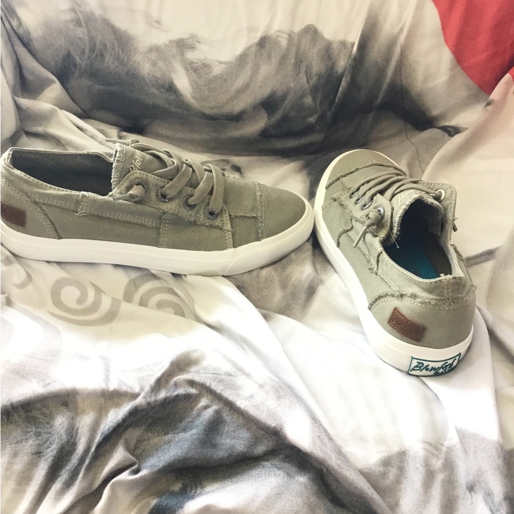 Blowfish Olive Canvas Sneakers NWOT